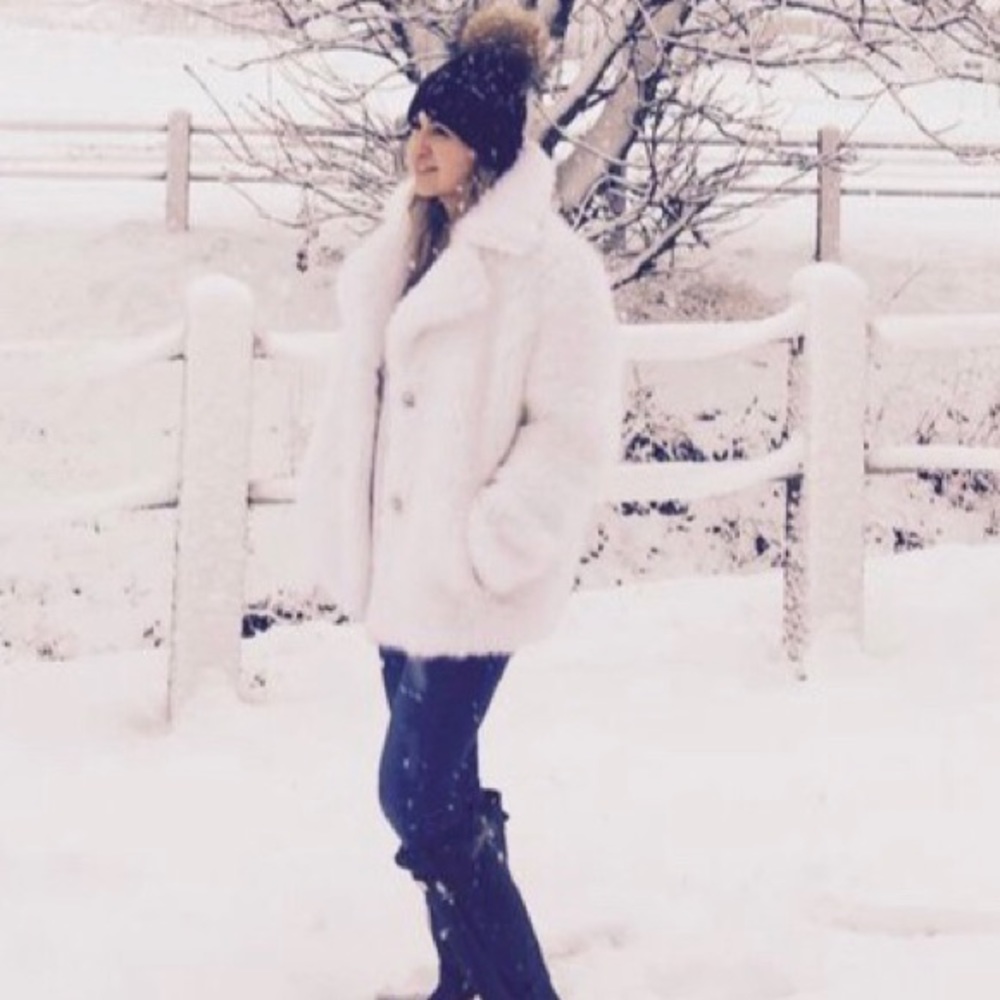 🎉HOST PICK🎉NEW Michael Kors Faux Fur Coat - Picture 4 of 8